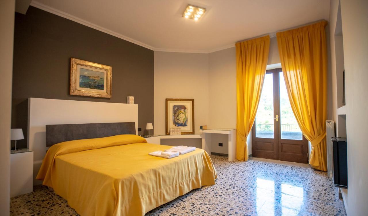 Camera Matrimoniale Deluxe con 1 Letto Supplementare